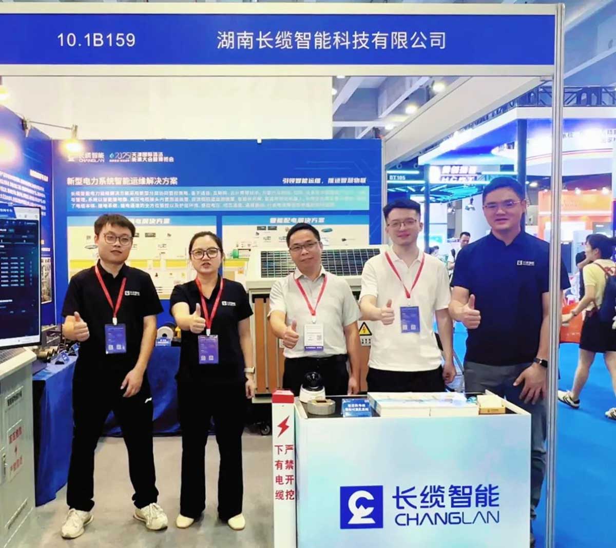 【資訊】| 長纜智能閃耀EPES亞洲電力展 以創(chuàng)新監(jiān)測技術(shù)引領(lǐng)電網(wǎng)智能運(yùn)維參展員工